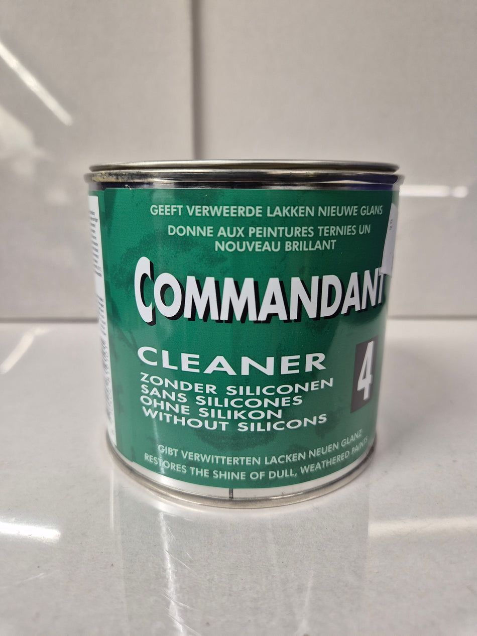 Commandant cleaner