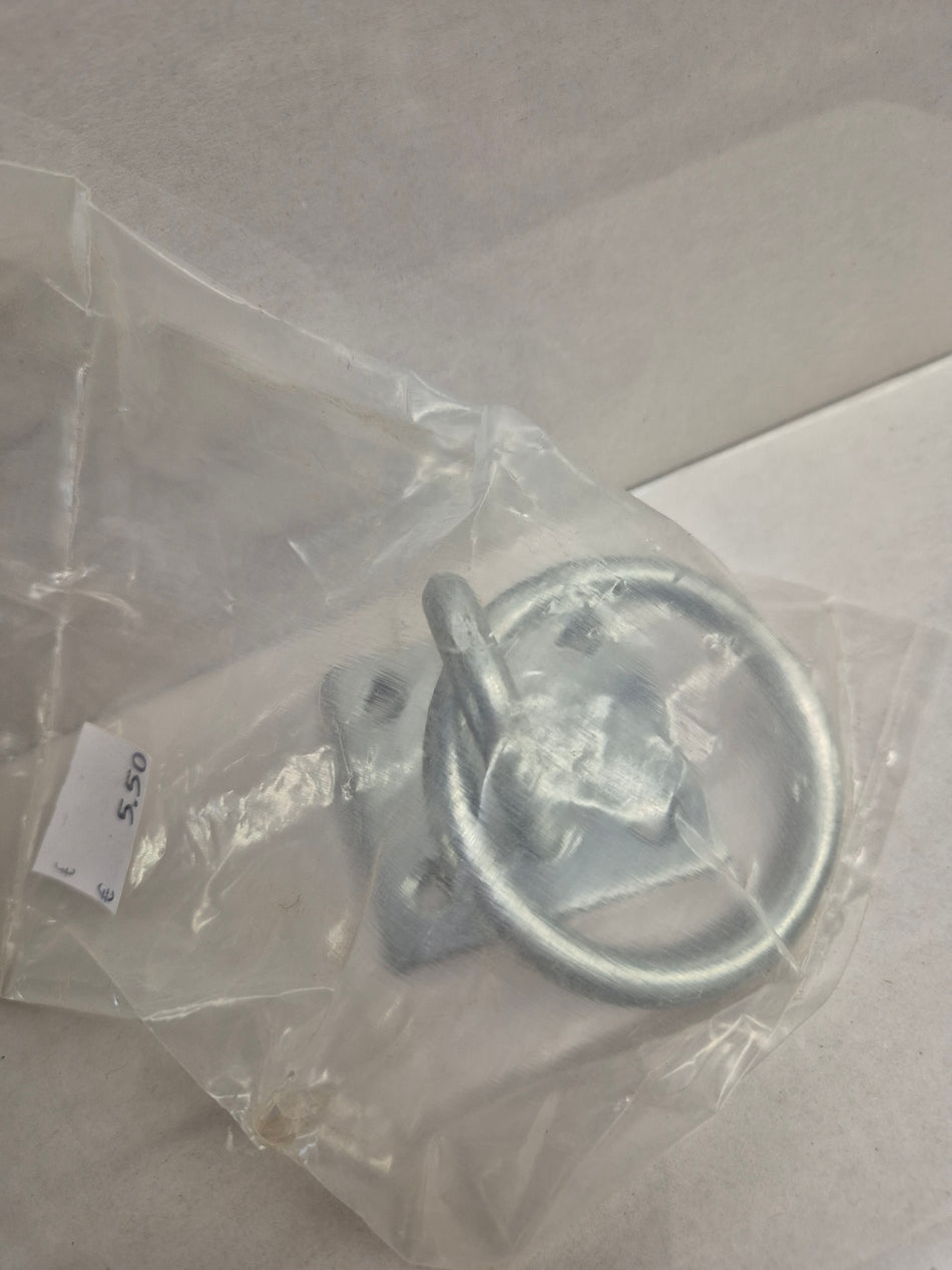 AANLEGRING MET BEUGEL OP PLAAT - 56x56 mm